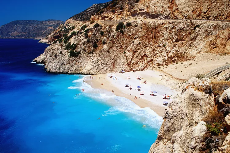 Esta playa en Europa tiene el agua más azul del mundo, según investigaciones