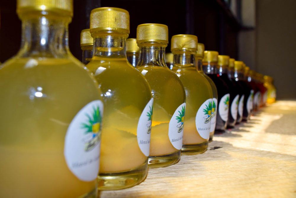 mezcal3-1000x670 - Cuáles son los Pueblos Mágicos para degustar el mejor mezcal