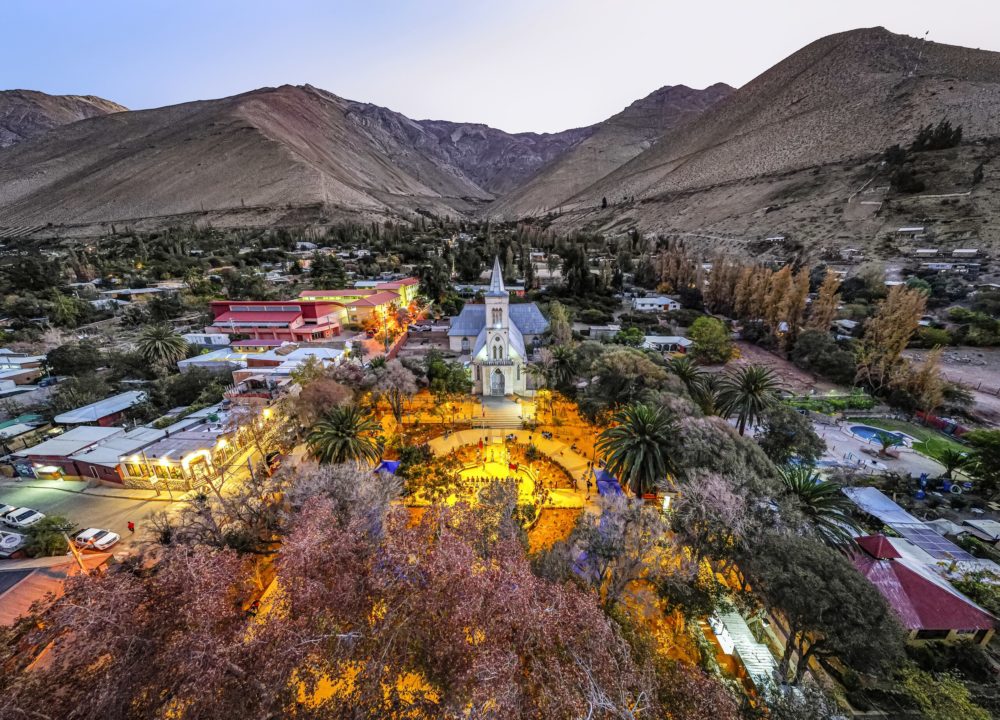 pisco_elqui_wikimedia_commons_NOIRLab-1000x720 - Cuál es el impactante pueblo de Chile que fue destacado por la Organización Mundial del Turismo por su belleza