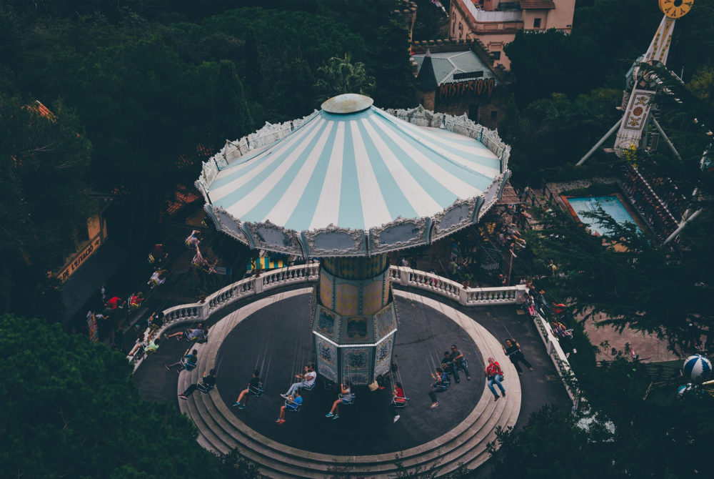 tibidabo2-1000x670 - En este parque de atracciones en Barcelona se rodó una memorable escena de la serie Merlí