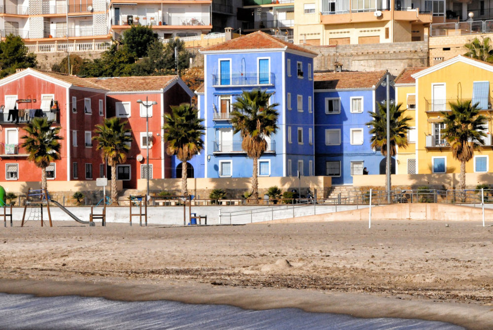villajoyosa-1000x670 - 5 hermosos pueblos de Alicante para una escapada de fin de semana