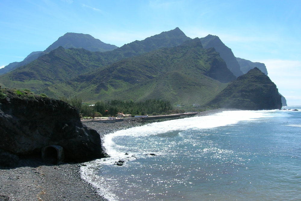 Aldea-San-Nicolas-1000x670 - El precioso pueblito de Canarias con bellísimas playas poco visitadas perfectas para unas vacaciones en familia con los niños