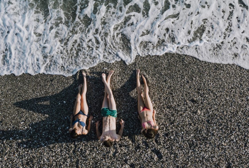 La playa escondida a 20 minutos de Santander con arena negra y que se accede solo a pie