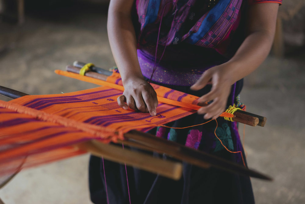 Artesania-Bordada2.-jpg-1000x670 - En este lindo Pueblo Mágico se pueden encontrar bellas artesanías bordadas y cazuelas muy distintivas para el hogar