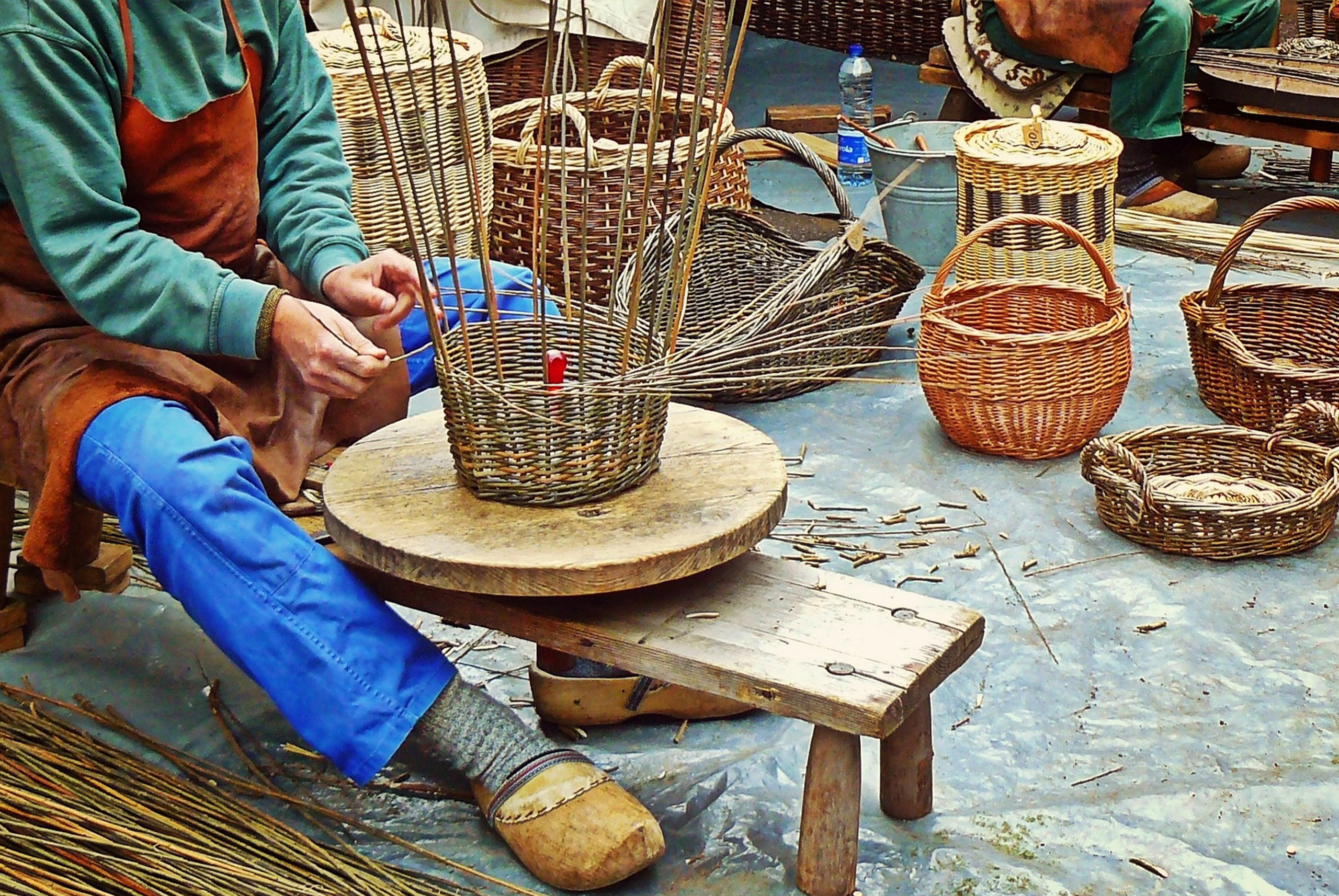 3 mercados de artesanías muy bonitos de España para decorar el hogar con adornos creativos
