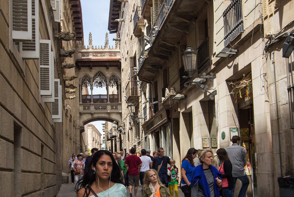Barcelona-1000x670 - Cuáles son los outlets más famosos de Madrid y Barcelona para comprar marcas de lujo con grandes descuentos