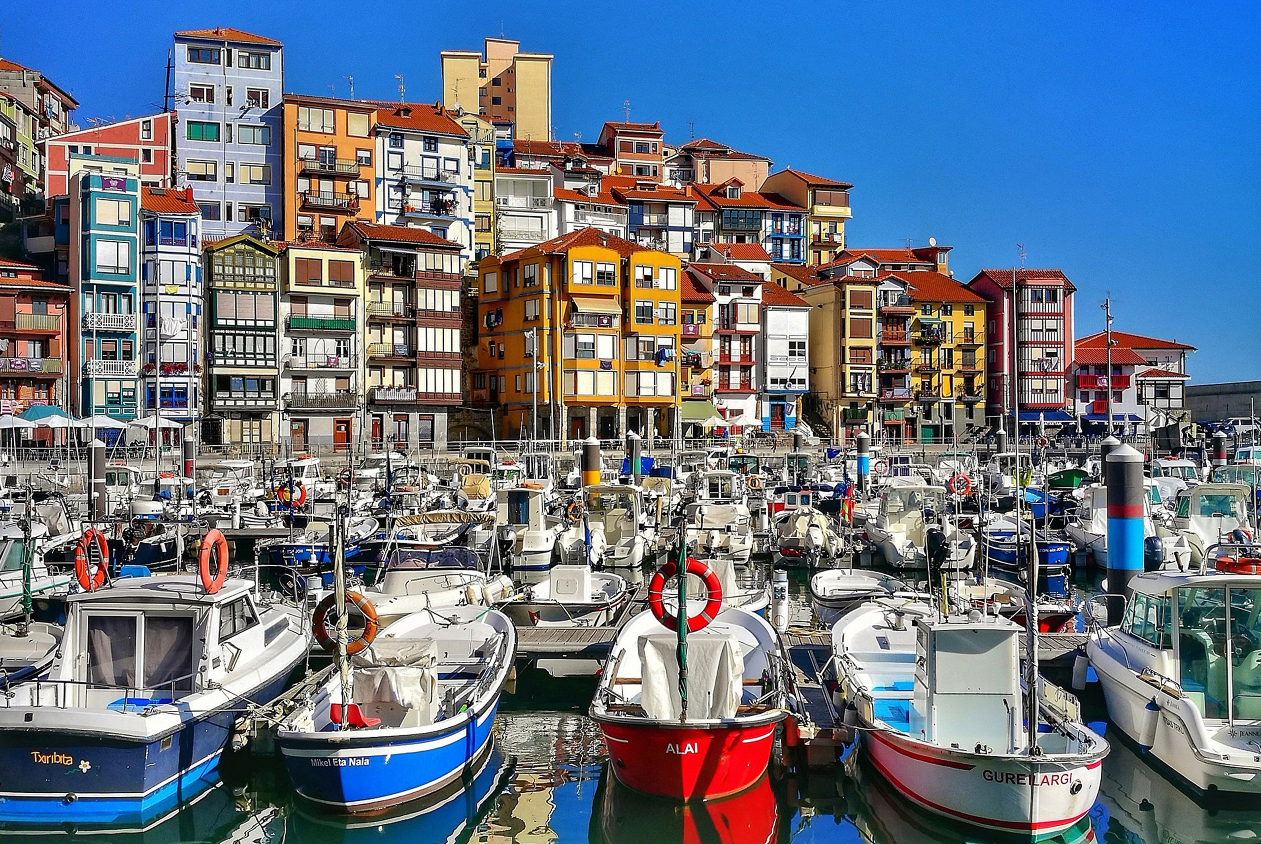 El pueblito vasco que pocos visitan con hermosas playas y vistas preciosas de paisajes increíbles