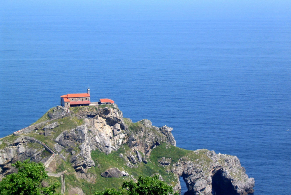 Bermeo2-1000x670 - El pueblito vasco que pocos visitan con hermosas playas y vistas preciosas de paisajes increíbles
