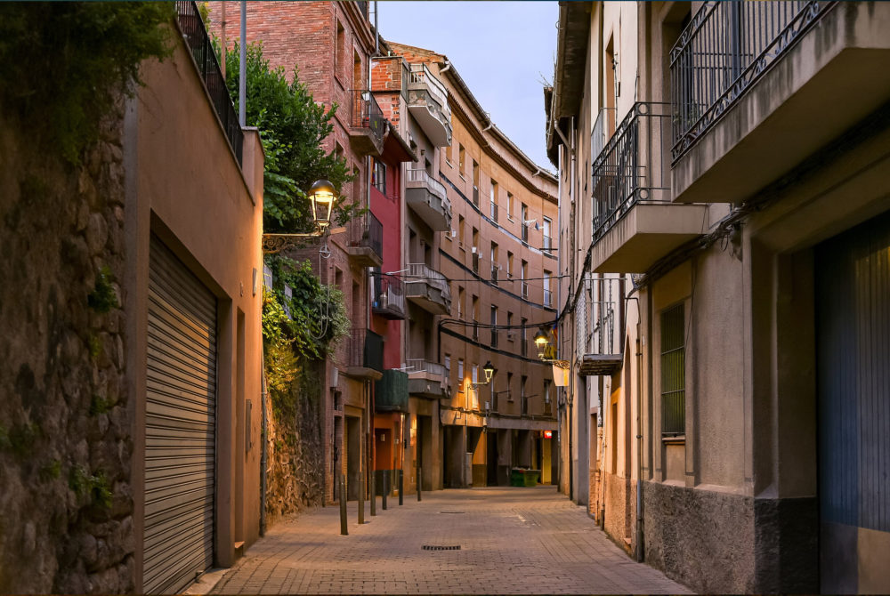 Calles-Berga-1000x670 - 4 pueblos bonitos cerca de Barcelona para una escapada de fin de semana muy tranquila