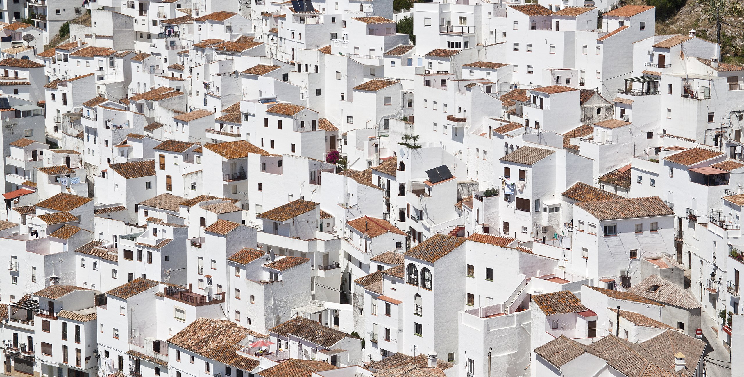 El precioso pueblito a pocos minutos de Marbella que fue nominado por la ONU Turismo como uno de los más bellos del mundo