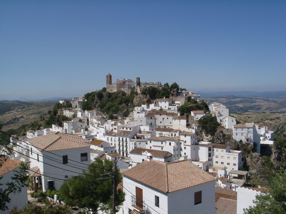 Casares_wikimedia_commons_Klaus-Graf-1000x750 - Estos son los pueblos de España nominados por la ONU Turismo en 2024 como los más bonitos del mundo