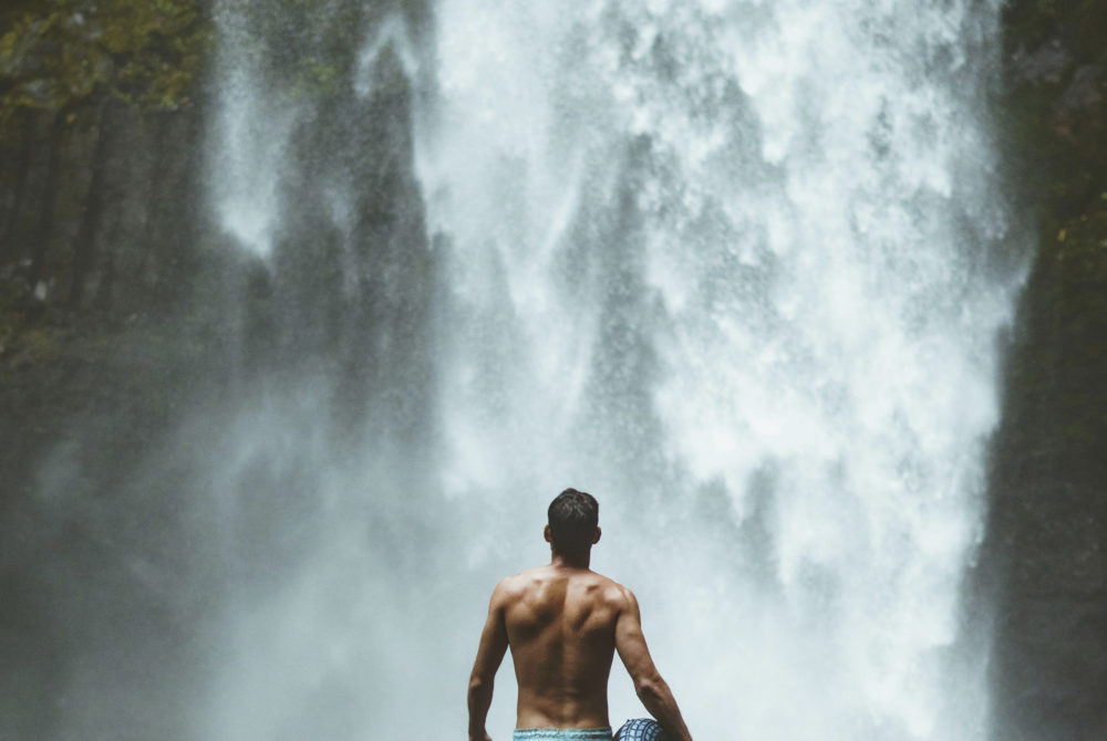 El Pueblo Mágico de Hidalgo con cascadas refrescantes rodeado entre montes y bosques