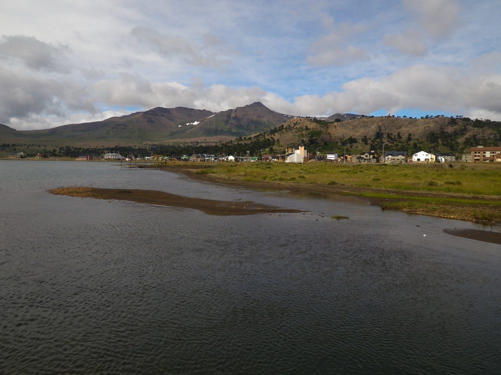 Caviahue_Neuquen_wikimedia_commons_Balon-Greyjoy-1000x750 - Descubre el pueblo de la Patagonia argentina reconocido como uno de los destinos hidrotermales más importantes del mundo y nominado por ONU Turismo por su belleza