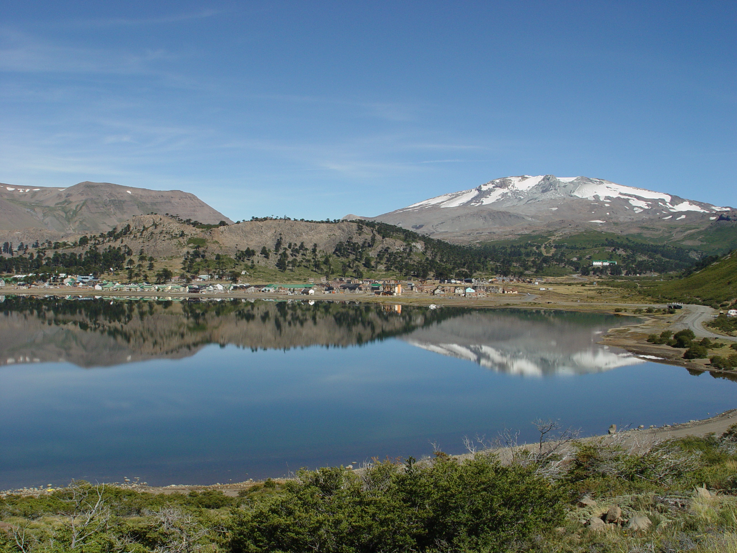 Descubre el pueblo de la Patagonia argentina reconocido como uno de los destinos hidrotermales más importantes del mundo y nominado por ONU Turismo por su belleza