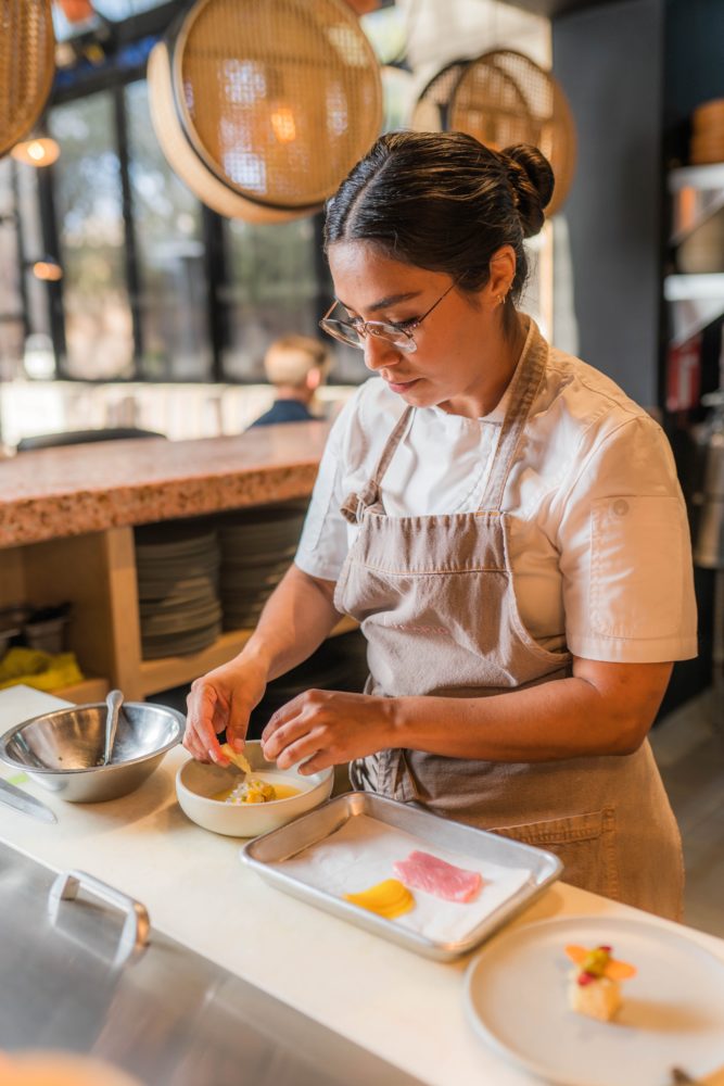 Chef-Sheyla-2FOTO-DE-CARLA-TIRADO-667x1000 - Tijuana: como un local (adoptivo) por Liliana Ospina