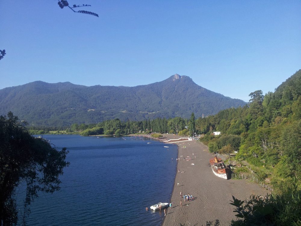 Choshuenco_wikimedia_commons_Clunk-1000x750 - El soñado pueblito chileno que fue nominado por la ONU Turismo como uno de los más bonitos del mundo