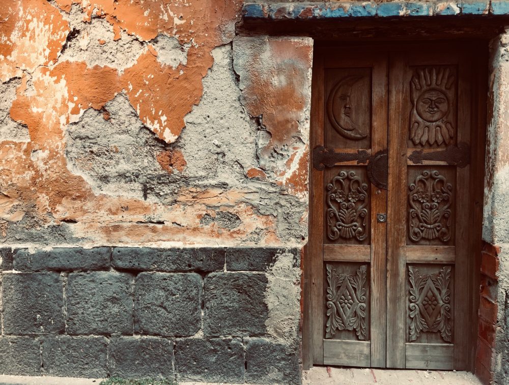Coyoacan_wikimedia_commons_Luciernaga3-1000x757 - ¿Cuántos Barrios Mágicos hay en la CDMX?
