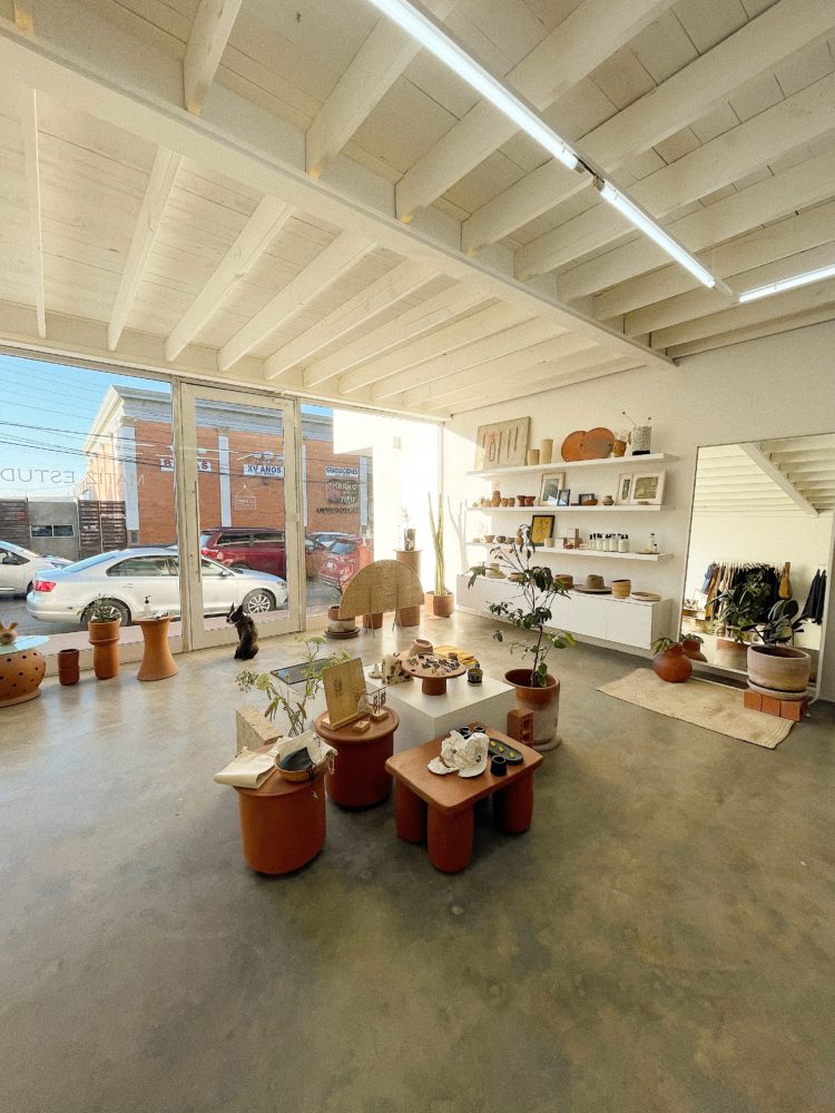 Galeria-Matiz-Tijuana4-1-750x1000 - Tijuana: como un local (adoptivo) por Liliana Ospina