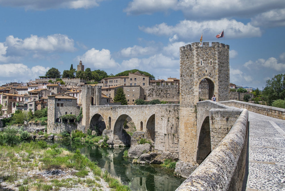 Girona4-1000x670 - Qué hacer en 1 día en Girona, la "Ciudad de los Cuatro Ríos" con un bonito casco histórico medieval