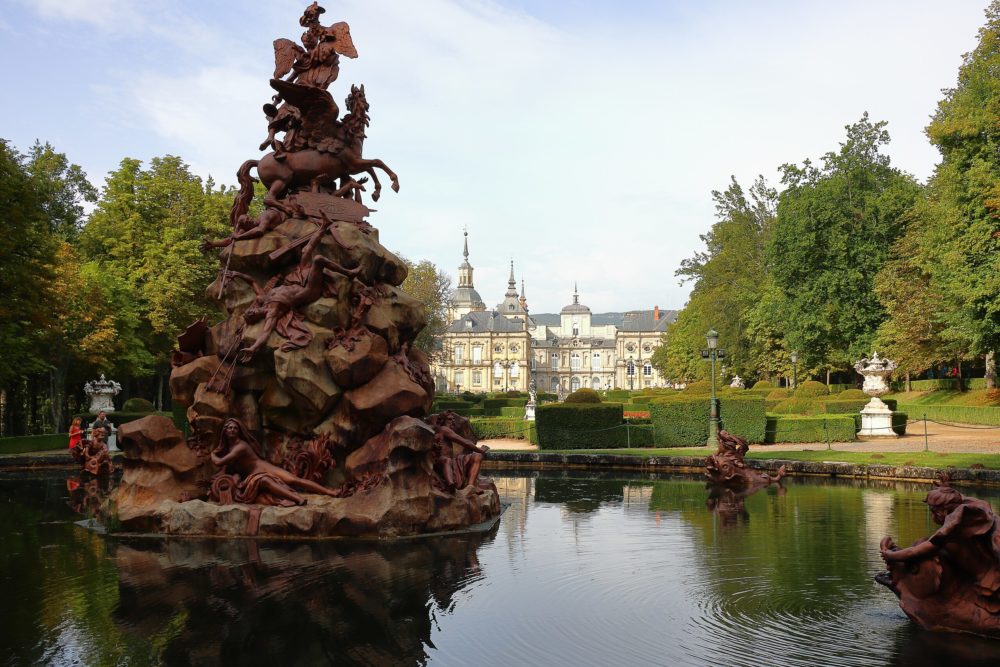 Granja_de_San_Ildefonso_wikimedia_commons_Malopez-21-1000x667 - Este pueblo a 1 hora de Madrid aloja uno de los palacios reales más hermosos de España con preciosos jardines y fuentes