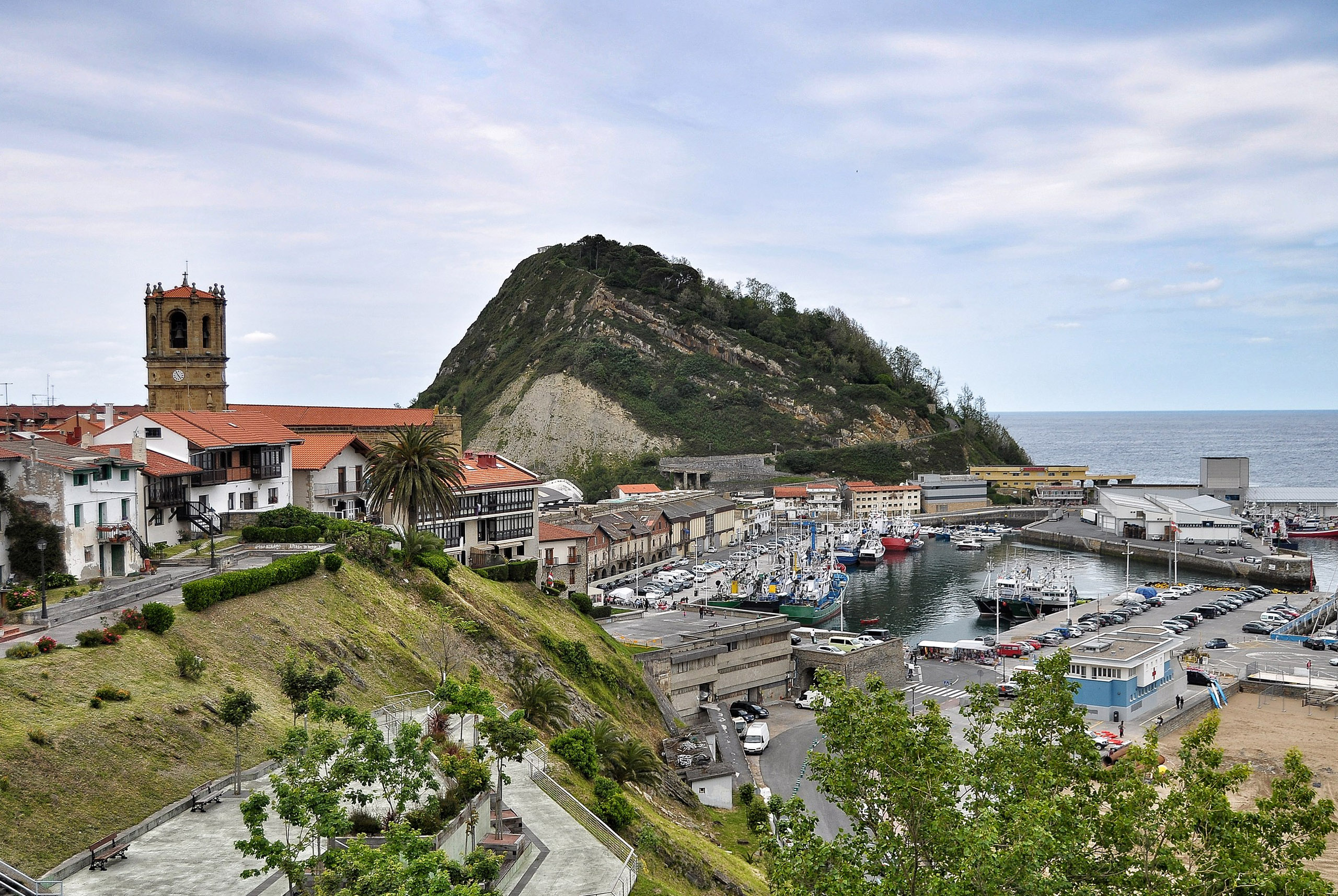 El pueblito que casi nadie visita a 1 hora de Bilbao con alucinantes playas y bellísimos paisajes