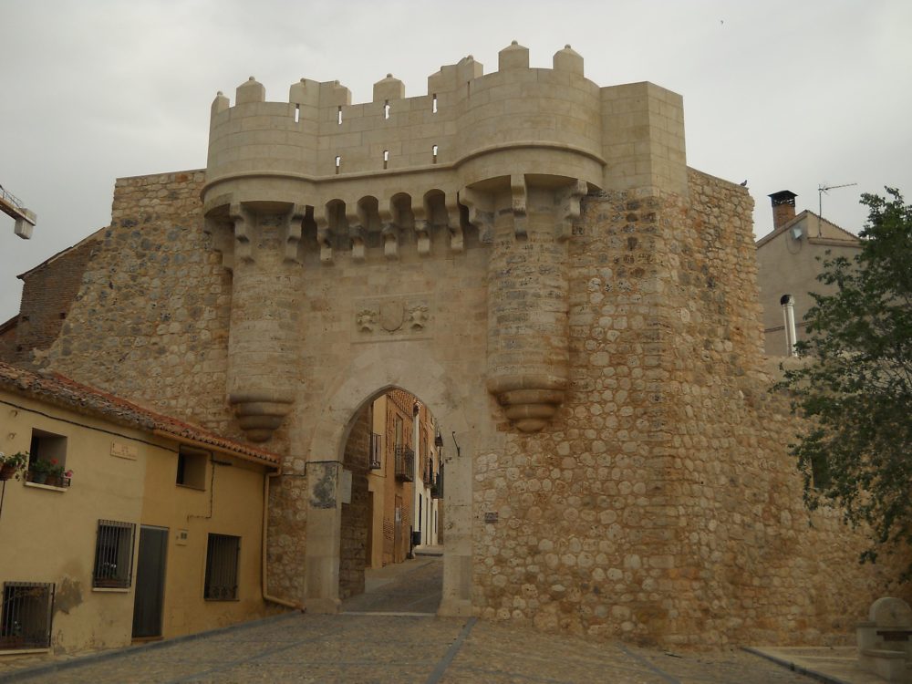 Hita_wikimedia_commons_Cruccone-1000x750 - El precioso pueblo medieval a minutos de Madrid con una hermosa muralla y que inspiró un famoso libro