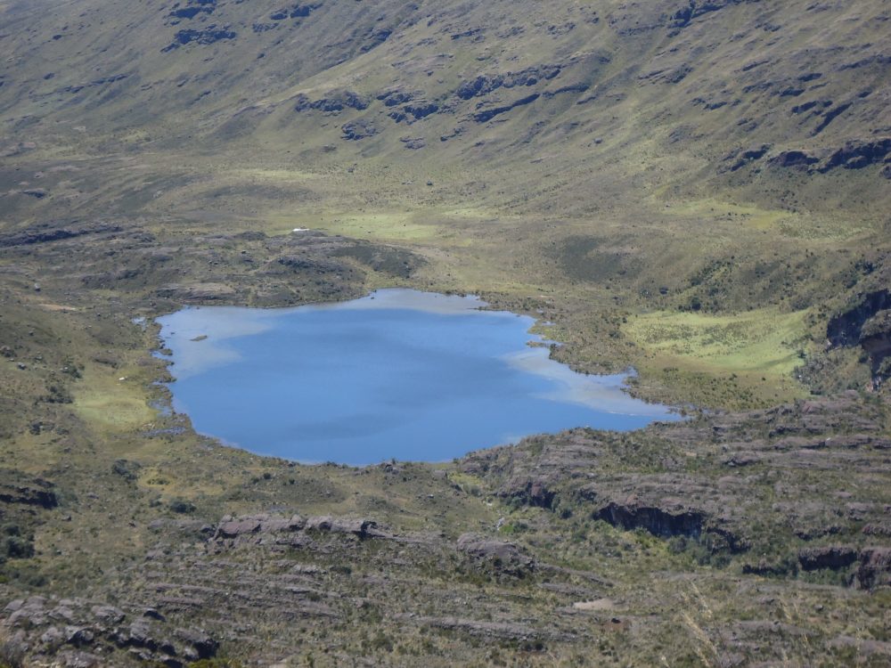 Laguna_Casadero-1000x750 - El precioso páramo con divinas lagunas y paisajes alucinantes para hacer ecoturismo y senderismo a pocas horas de Bucaramanga