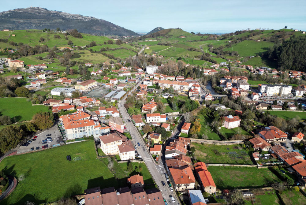 Lierganes-1000x670 - Este pueblito parece un laberinto de bellas calles empedradas, tiene curiosas casitas señoriales y está a 20 minutos de Santander