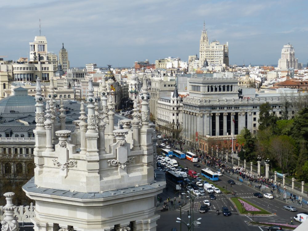 Madrid_edificios_Pixabay-1000x750 - 5 ciudades de España para ver las artesanías en cerámica más bonitas y coloridas