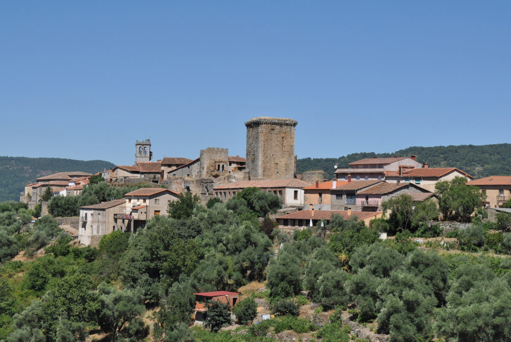 Miranda-del-Castanar2-1000x670 - Es uno de los Pueblos Más Bonitos de España, tiene calles empedradas que parecen de cuento y está a 1 hora de Salamanca