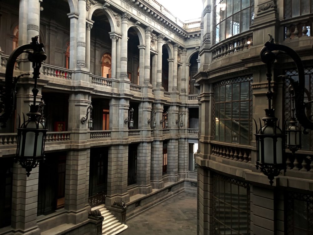 Museo_Nacional_de_Arte_wikimedia_commons_Juan-Carlos-Fonseca-Mata-1000x750 - Cuáles son los museos de visita obligada en la CDMX además de La Casa Azul