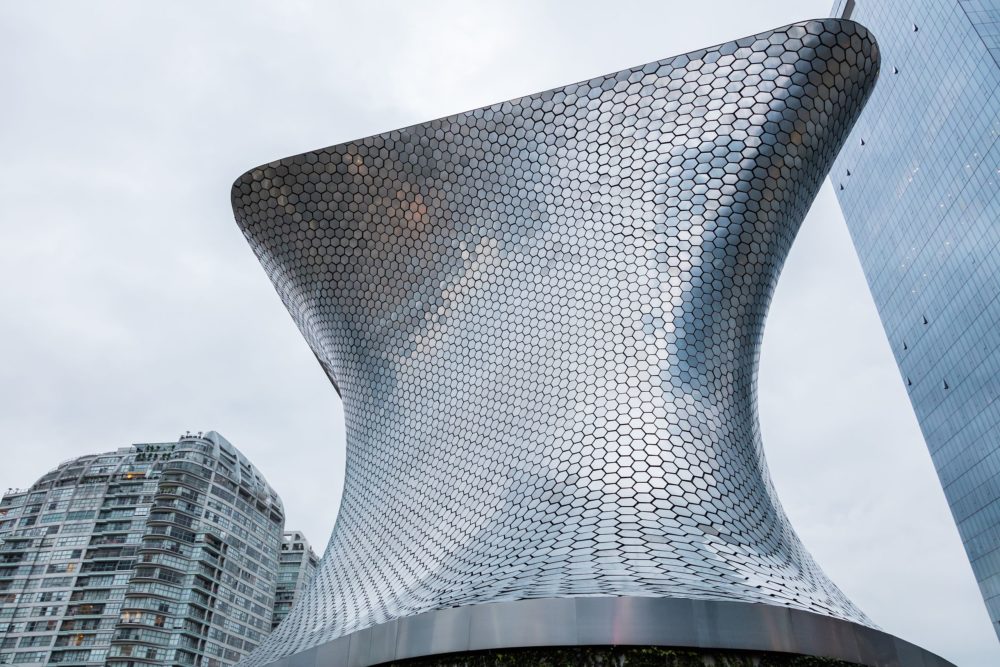 Museo_Soumaya_wikimedia_commons_Diego-Delso-1000x667 - Cuáles son los museos de visita obligada en la CDMX además de La Casa Azul
