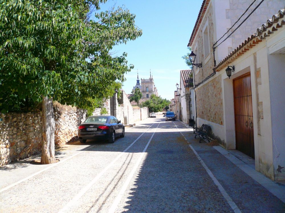 Nuevo_Baztan_wikimedia_commons_Zarateman-1000x750 - 4 pueblos tranquilos cerca de Madrid para una bonita escapada de fin de semana