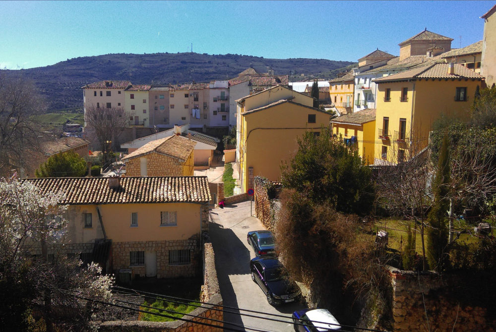 El espectacular pueblo cerca de Madrid con un imponente palacio ducal, lindos restaurantes y perfecto para una escapada
