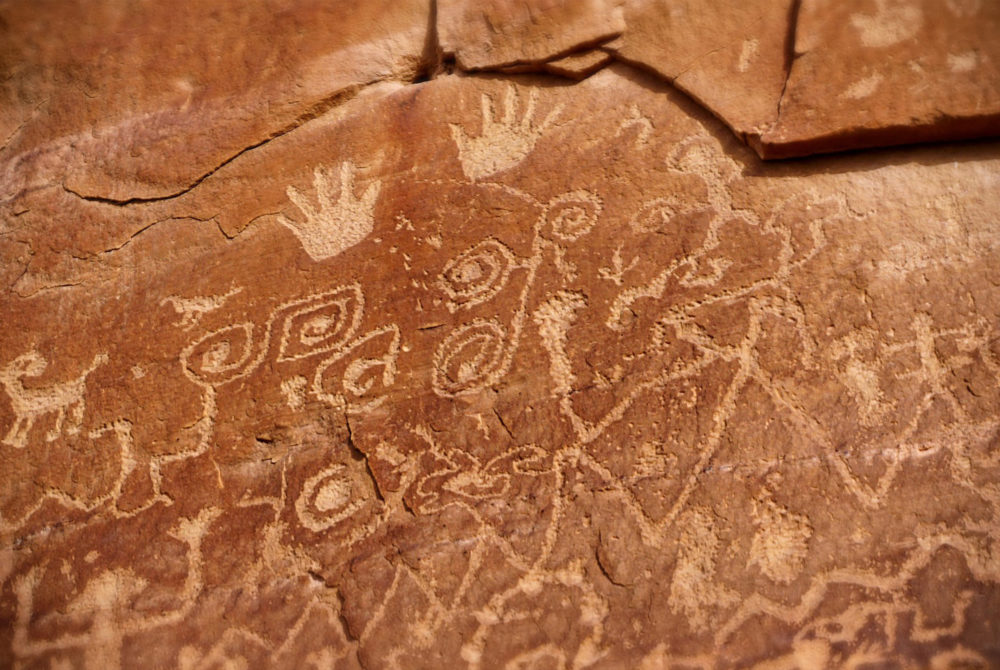 El pueblito gallego perfecto para hacer turismo rural con curiosos petroglifos y lindos paisajes a 30 minutos de Pontevedra