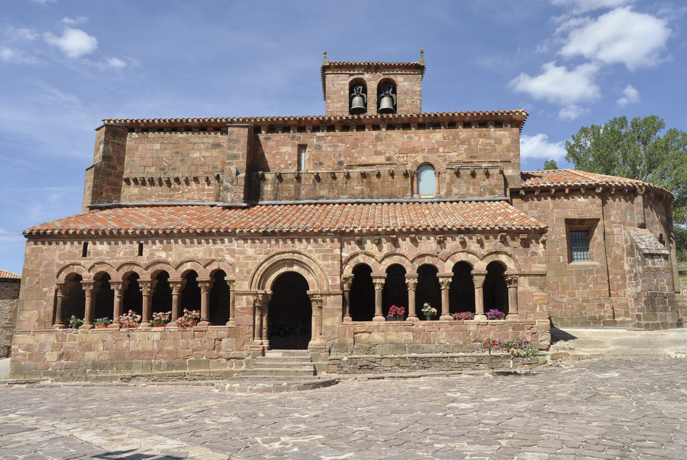 Pineda-de-la-sierra2-1000x670 - El pueblito medieval que casi nadie conoce a 50 minutos de Burgos con hermosas calles empedradas para hacer turismo rural