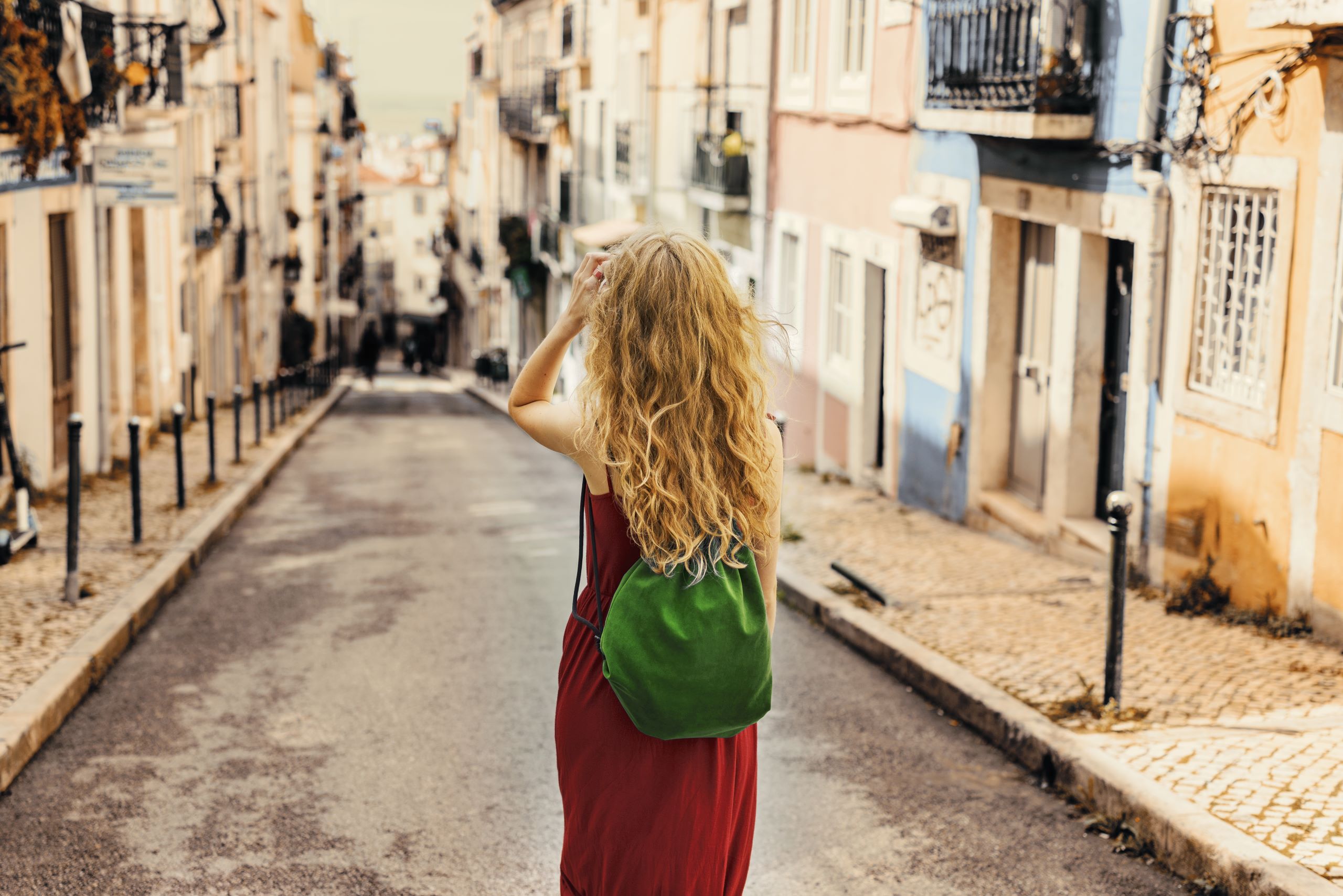 El pintoresco pueblo a 1 hora de Madrid con casitas coloniales y bonitas calles para caminar