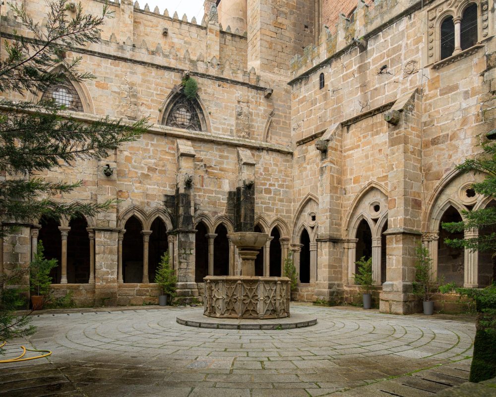 Plasencia-wikimedia_commons_Fernando-1000x800 - Qué hacer en Plasencia, una hermosa ciudad a 1 hora de Cáceres con hermosos palacios y una bella catedral