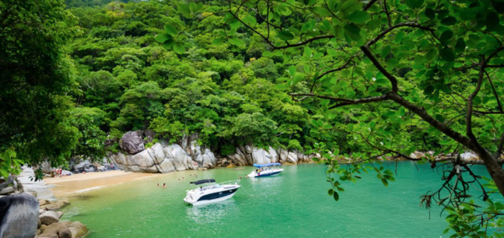 Playa-Colomitos-wikimedia_commons_Nadia-monserrat-garcia-elias-1000x472 - Es una de las playas más pequeñas y escondidas de México, tiene aguas verdes cristalinas y está a 50 minutos de Puerto Vallarta