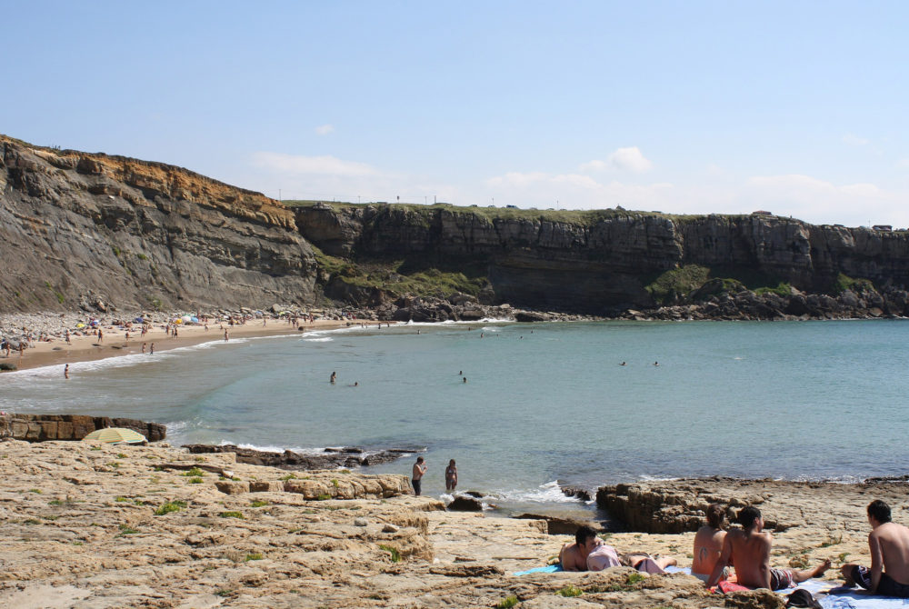 Playa-de-los-Caballos-1000x670 - La imponente playa poco conocida a 20 minutos de Santander con aguas turquesas y de más de 200 metros de longitud