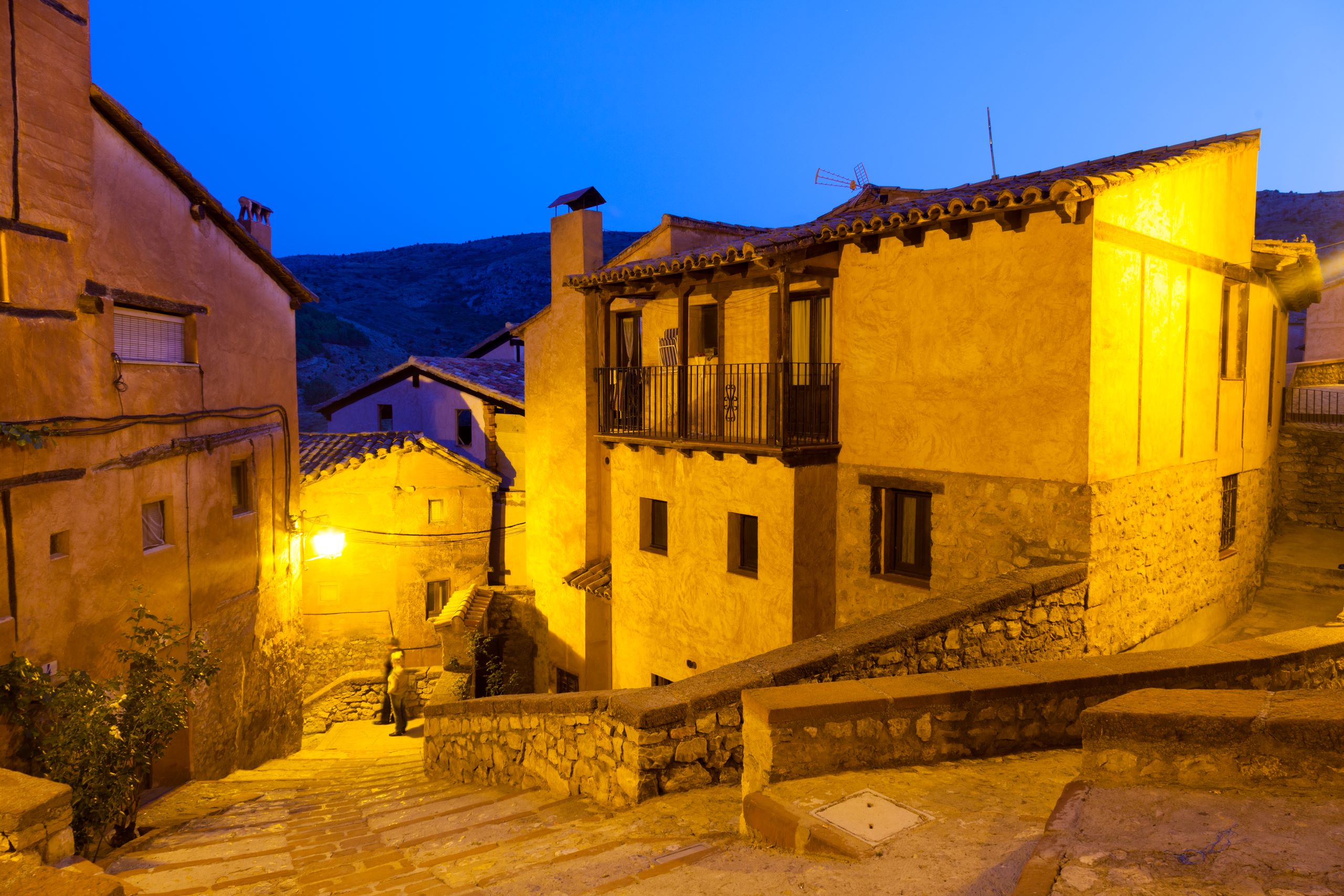 El pueblito medieval que casi nadie conoce a 50 minutos de Burgos con hermosas calles empedradas para hacer turismo rural