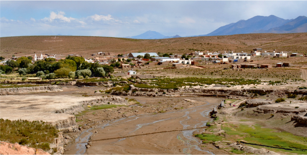Pueblo_barrancas_wikimedia_commons_Hugo-D.-Yacobaccio-Patricia-Sola-Brenda-1000x507 - El pacífico pueblito de la puna jujeña a 2 horas de Tilcara que fue nominado por la ONU Turismo como uno de los más bonitos del mundo