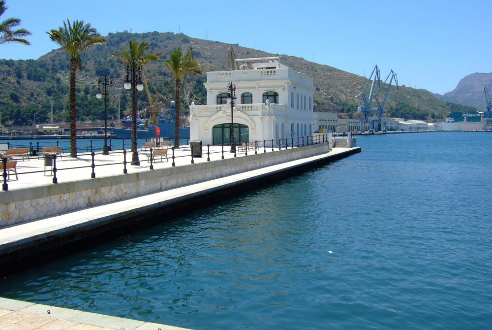 Puerto-Cartagena-1-1000x670 - Qué hacer en un día en Cartagena, la preciosa ciudad costera a pasos de Murcia