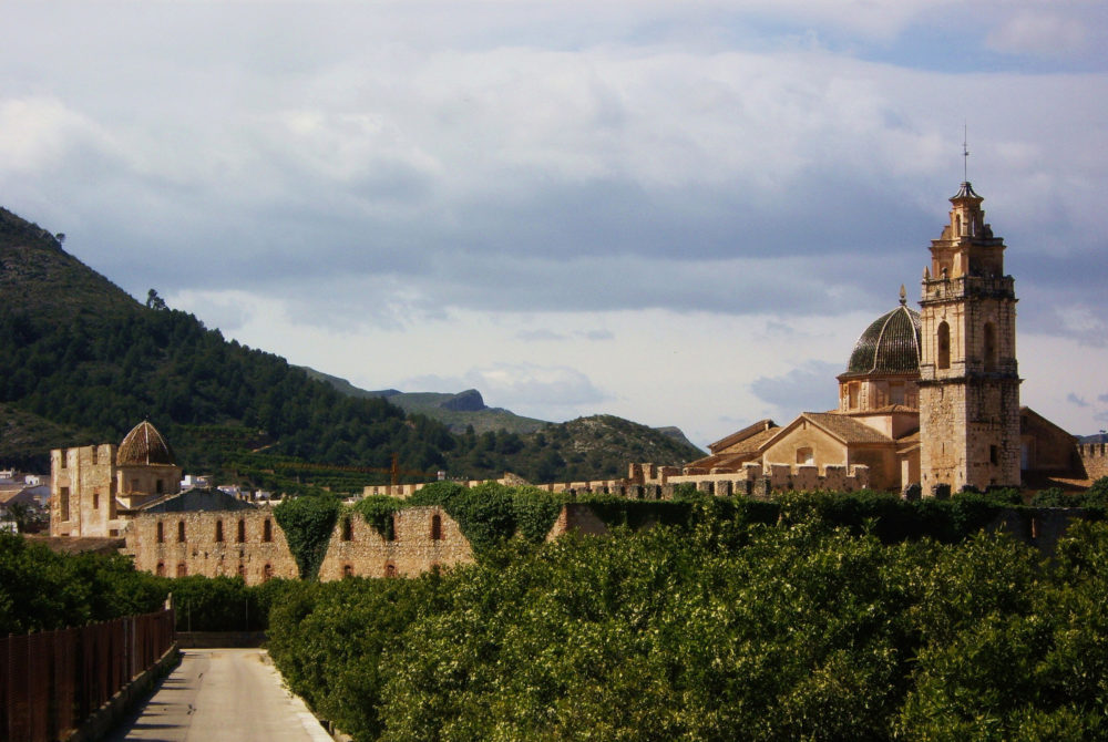 Simat-de-Valldinga-1000x670 - El Pueblo Mágico de España a 1 hora de Valencia con preciosos paisajes, exquisitas naranjas e iglesias llenas de historia