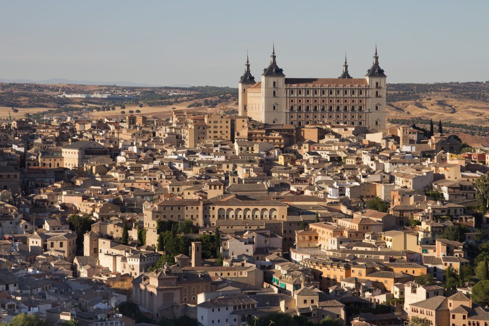 Toledo_wikimedia_commons_Diliff-1000x667 - En esta hermosa ciudad Patrimonio de la Humanidad se pueden encontrar las más bellas artesanías en madera, cerámica y damasquinado