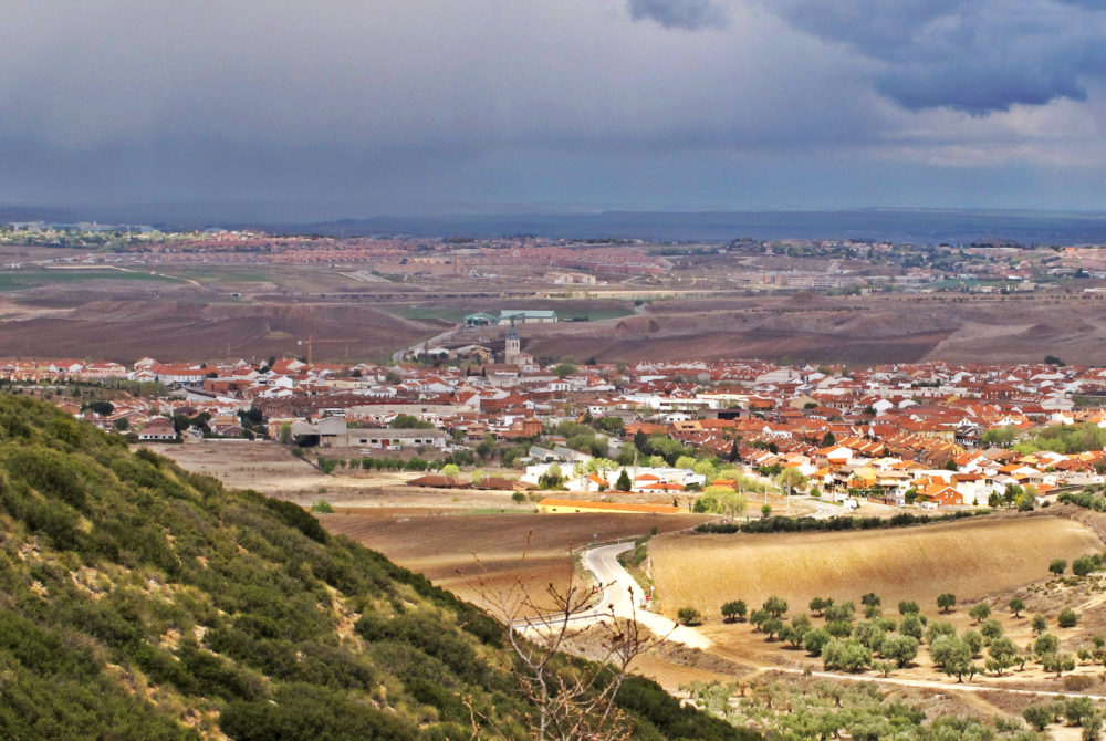 Torres-Alameda-1000x670 - Este pueblo está a 40 minutos de Madrid, tiene una gran iglesia y hermosas calles para recorrer