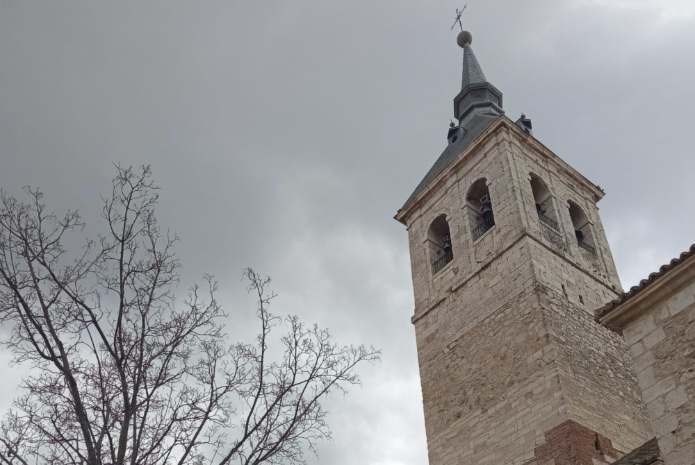 Torres-Alameda2-1000x670 - Este pueblo está a 40 minutos de Madrid, tiene una gran iglesia y hermosas calles para recorrer