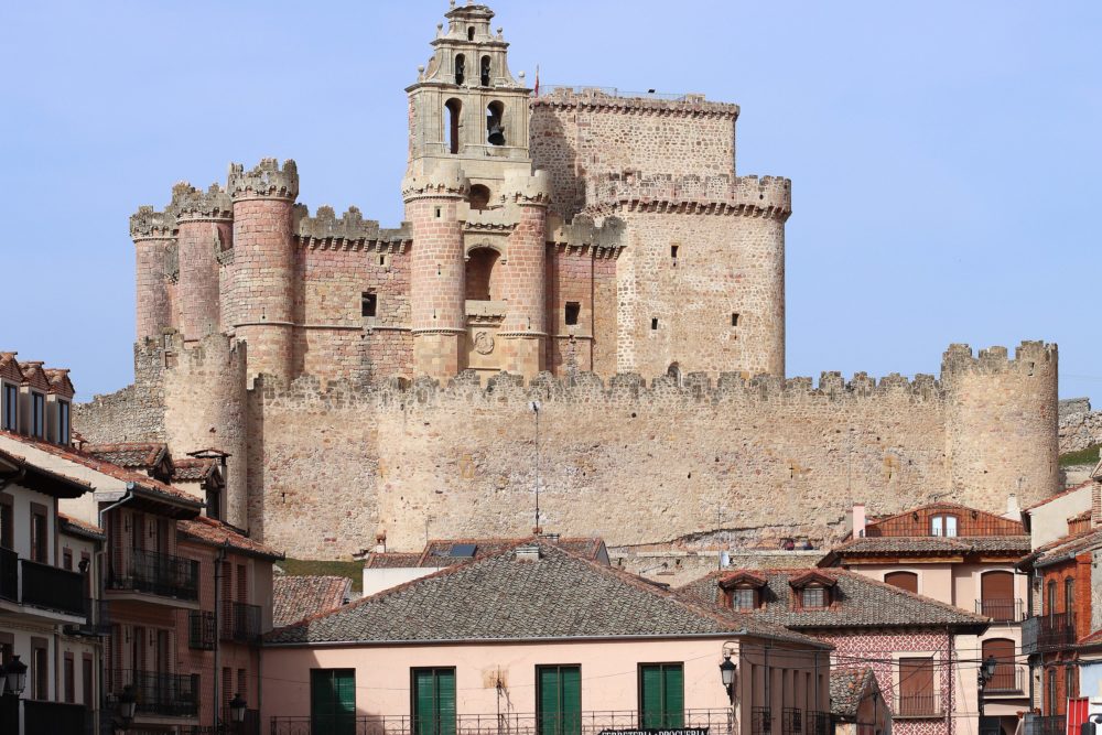 Turegano_wikimedia_commons_Malopez-21-1000x667 - ¿Qué son los Pueblos Mágicos de España y cómo se seleccionan?