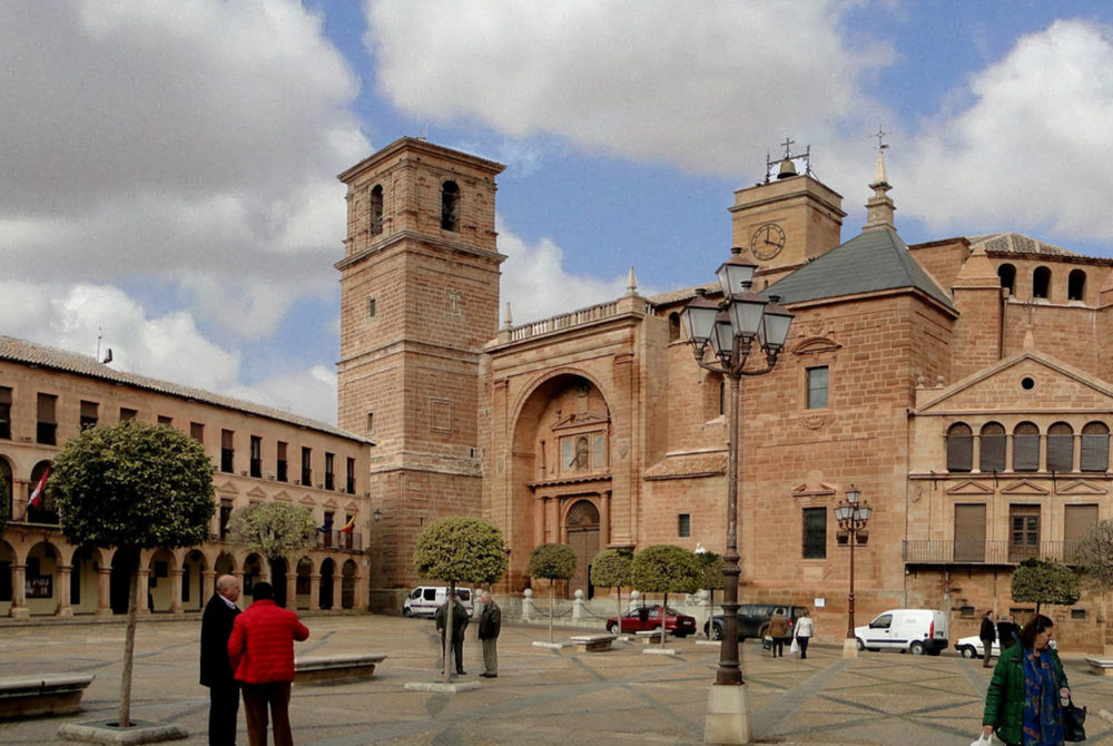 Uno de los Pueblos Más Bonitos de España es también la villa manchega del origen del Quijote