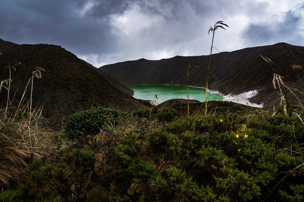 Volcan_azufral_Laguna_Verde_Pasto_wikimedia_commons_Jeyson-Diaz-1000x665 - Esta alejada ciudad a 5 horas de Popayán tiene hermosas lagunas, un clásico carnaval y un impactante volcán